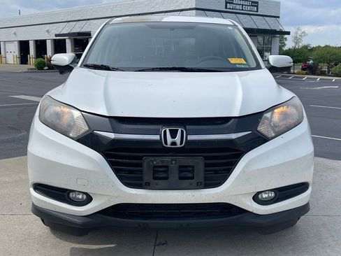 Used 2016 Honda HR-V EX image 2