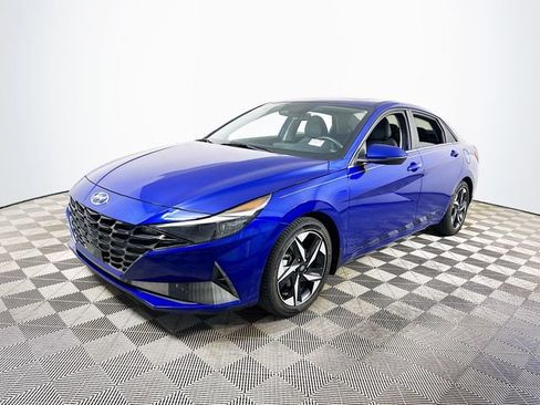 Used 2023 Hyundai Elantra Limited FWD image 7