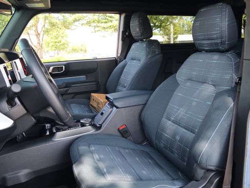 Used 2024 Ford Bronco Heritage Edition AWD/4WD image 33