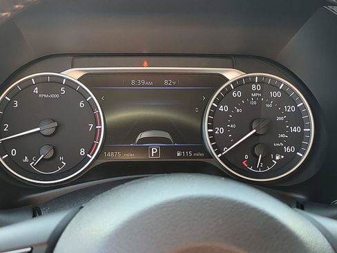 Used 2023 Nissan Sentra SR w/ Electronics Package FWD image 18