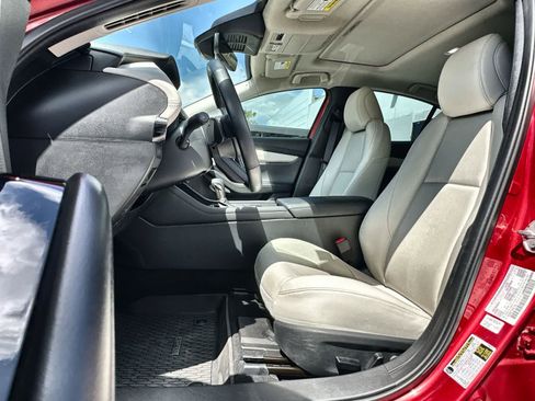 Used 2025 MAZDA MAZDA3 2.5 Turbo Sedan w/Premium Plus image 3