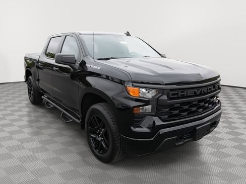 Used 2022 Chevrolet Silverado 1500 Custom AWD/4WD image 3