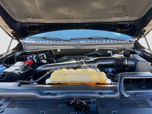 Used 2022 Ford Expedition Limited image 37