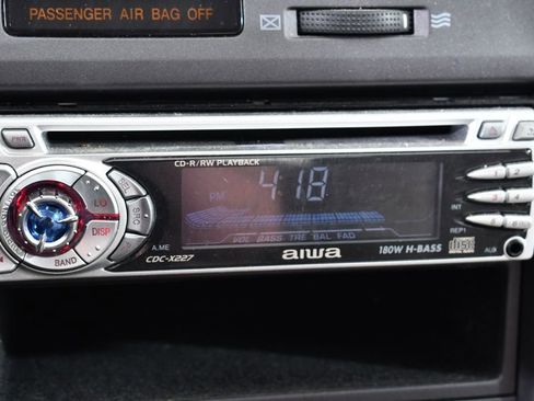 Used 2004 Hyundai Elantra GLS image 29