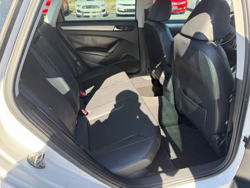 Used 2014 Volkswagen Passat 1.8T Wolfsburg Edition image 14