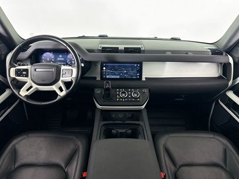 Used 2023 Land Rover Defender 110 S image 9