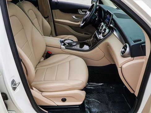 Used 2016 Mercedes-Benz GLC 300 4MATIC image 27
