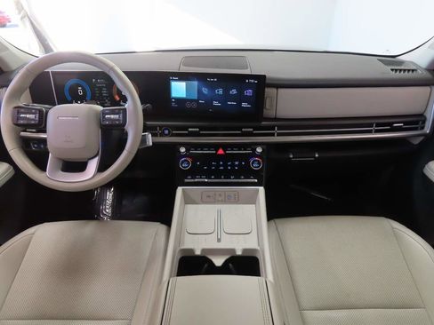 Used 2024 Hyundai Santa Fe SEL image 13