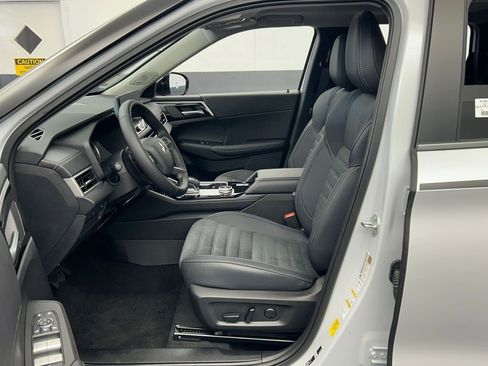 New 2026 Mitsubishi Outlander Trail Edition image 11