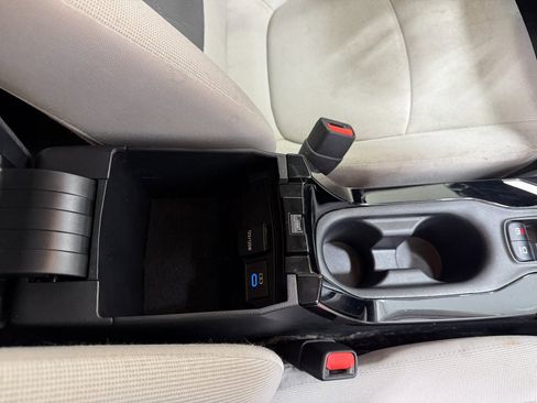 Used 2022 Toyota Corolla LE w/ Carpet Mat Package (TMS) image 36