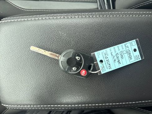 Used 2017 Ford Escape SE image 39