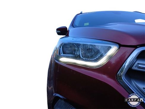 Used 2017 Ford Escape Titanium image 12