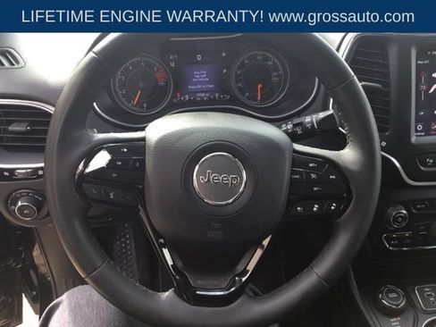 Used 2023 Jeep Cherokee Altitude Lux AWD/4WD image 25