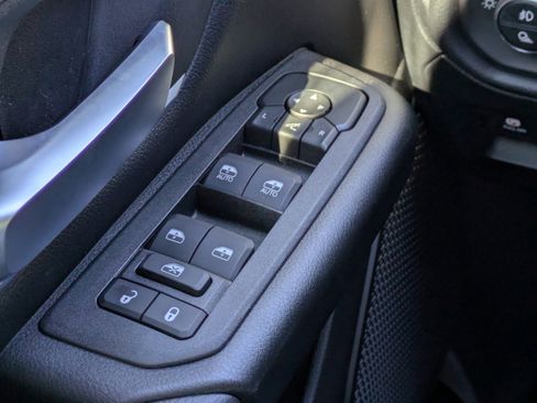 New 2026 RAM 1500 4x4 Crew Cab image 26