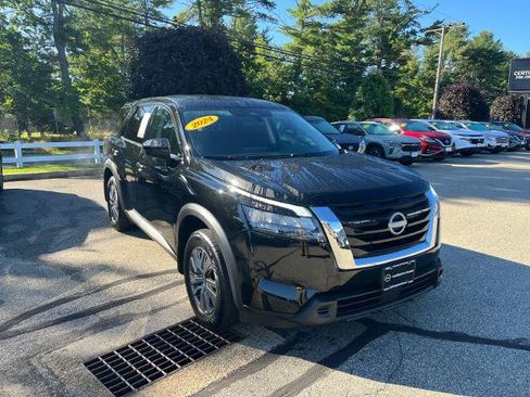 Certified 2024 Nissan Pathfinder S AWD/4WD image 1