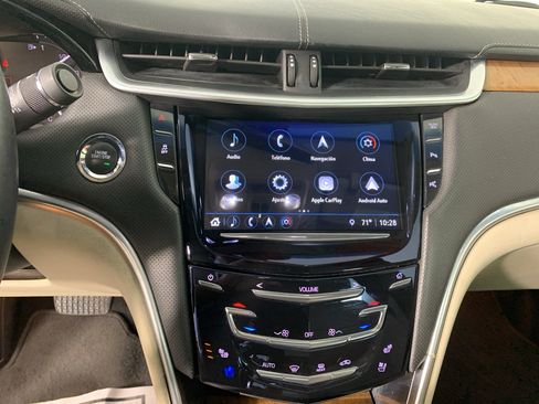 Used 2018 Cadillac XTS Luxury FWD image 24