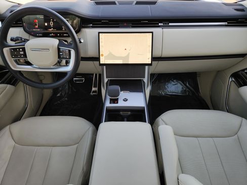 Used 2024 Land Rover Range Rover SE image 26
