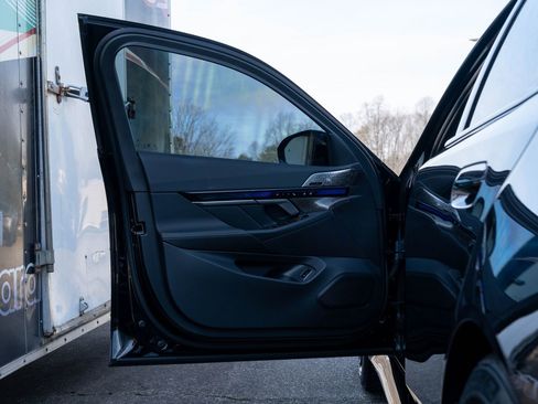 Used 2025 BMW M5 Touring w/ M Driver's Package image 16