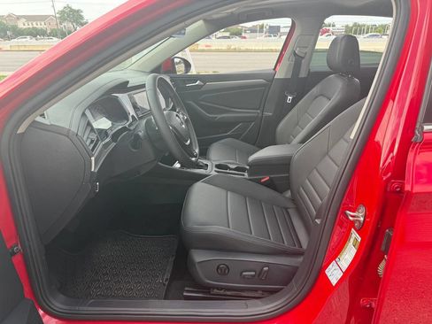Used 2021 Volkswagen Jetta SE FWD image 10