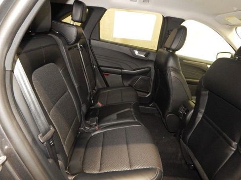 Used 2025 Ford Escape SE image 17