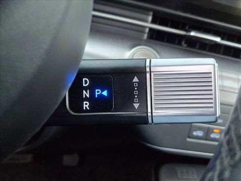 Used 2024 Hyundai Kona Limited image 19