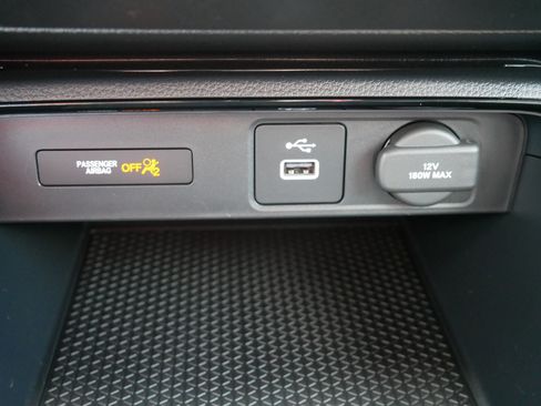 Used 2025 Honda CR-V LX image 29