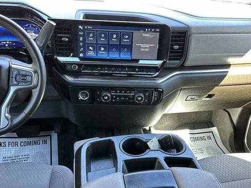 Used 2023 Chevrolet Silverado 1500 LT image 16