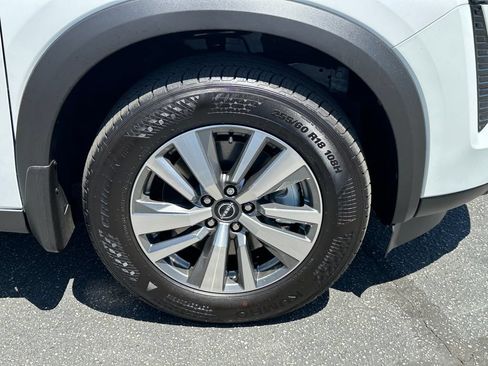 New 2026 Nissan Pathfinder SL FWD image 12