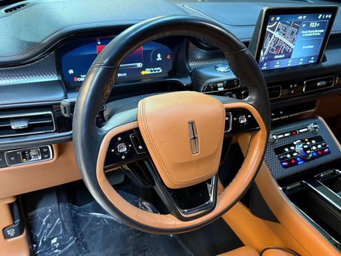Used 2023 Lincoln Aviator Black Label image 15
