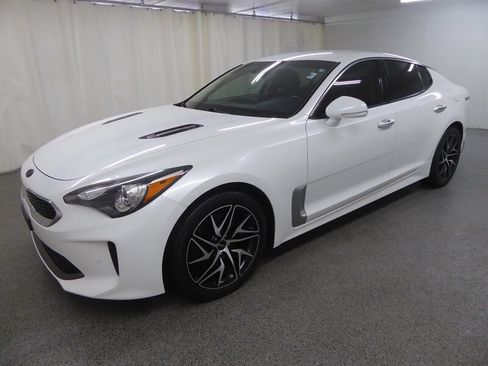 Used 2019 Kia Stinger image 3