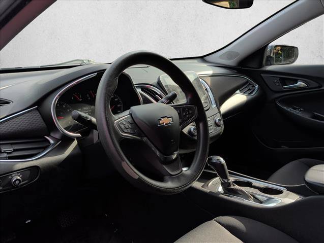 Used 2019 Chevrolet Malibu LT FWD image 9