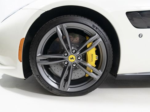 Certified 2018 Ferrari GTC4Lusso image 12