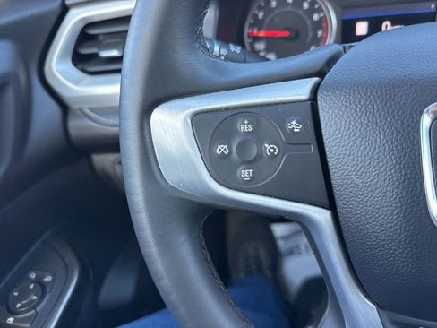 Used 2023 GMC Acadia SLT image 29