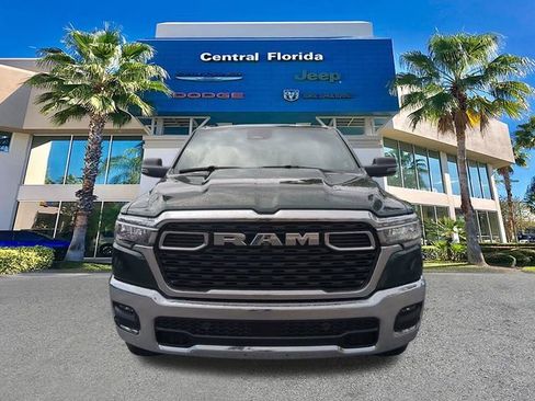 New 2026 RAM 1500 4x4 Crew Cab image 3