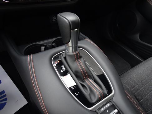 Used 2024 Honda HR-V Sport image 17