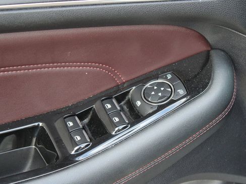 Used 2020 Ford Edge Titanium w/ Equipment Group 301A image 22