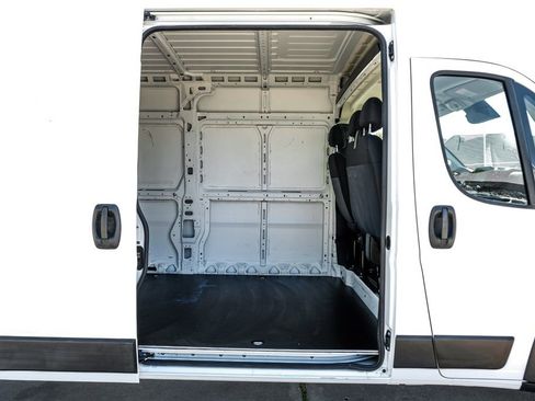 Used 2023 RAM ProMaster 2500 image 34