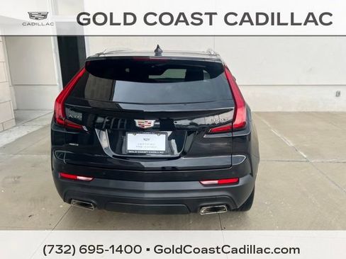 Certified 2023 Cadillac XT4 Luxury w/ Cold Weather Package AWD/4WD image 3