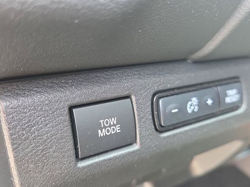 Used 2026 Nissan Frontier PRO-4X AWD/4WD image 21