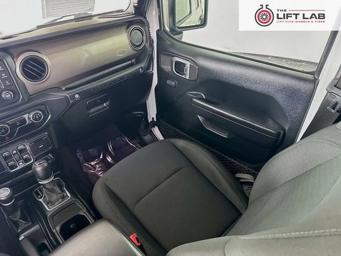 Used 2020 Jeep Wrangler Unlimited Sport S AWD/4WD image 22