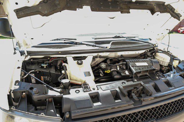 Used 2020 Chevrolet Express 3500 w/ Driver Convenience Package RWD image 35