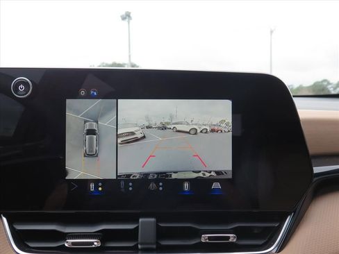 Used 2025 Chevrolet Equinox ACTIV w/ Safety and Technology Package image 13