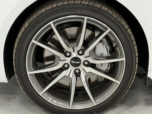 Used 2026 Genesis G70 2.5T Prestige image 9