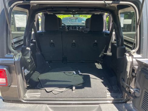 Used 2022 Jeep Wrangler Unlimited Sport AWD/4WD image 25