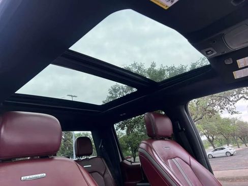 Used 2019 Ford F150 Platinum w/ Equipment Group 701A Luxury AWD/4WD image 35