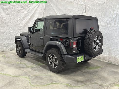 Used 2018 Jeep Wrangler Sport AWD/4WD image 7