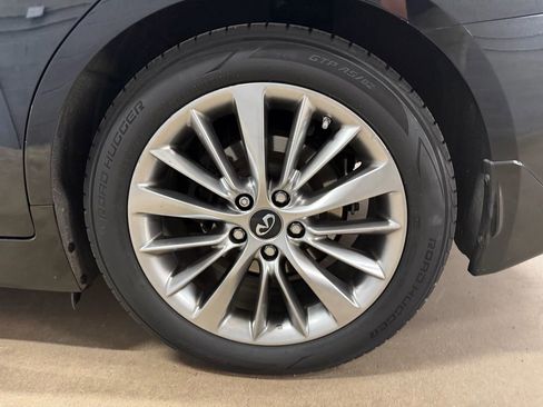 Used 2019 INFINITI Q50 Luxe w/ Essential Package (3.0T Luxe) AWD/4WD image 29