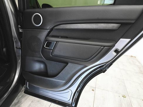 Used 2022 Land Rover Discovery S R-Dynamic AWD/4WD image 13