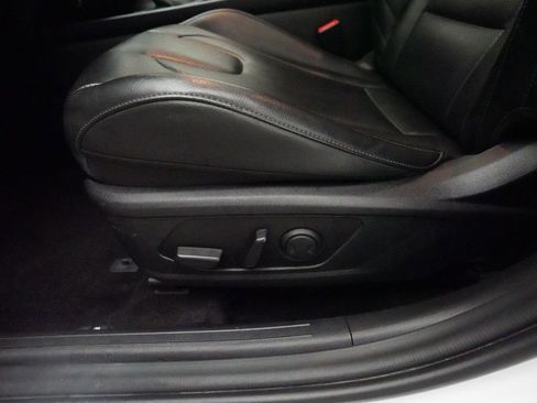 Used 2024 Hyundai Elantra Limited FWD image 28