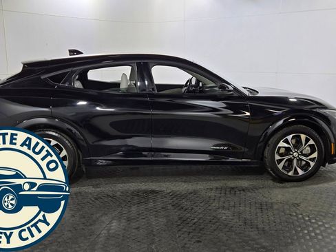 Used 2021 Ford Mustang Mach-E Premium image 11
